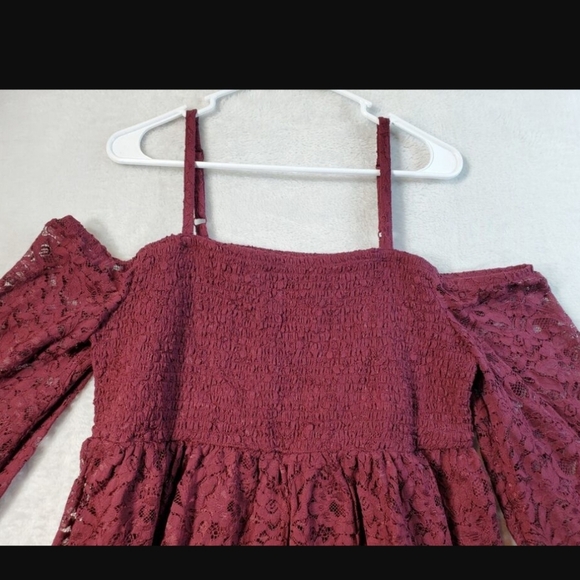 NWT Torrid Size 1 Long Sleeve Lace Cold Shoulder Top - Picture 5 of 11